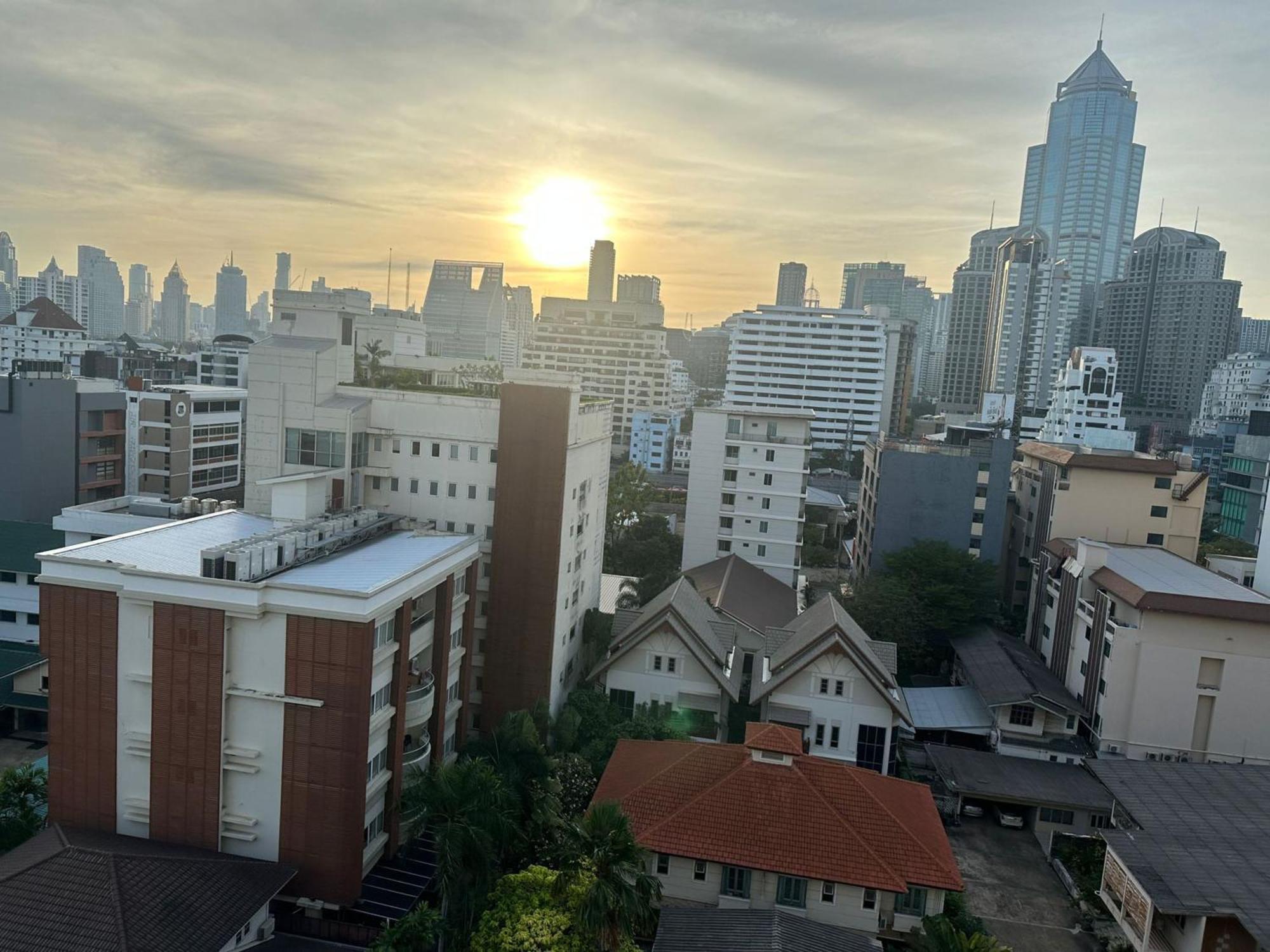 فندق Omni Tower Sukhumvit Nana Direct بانكوك المظهر الخارجي الصورة